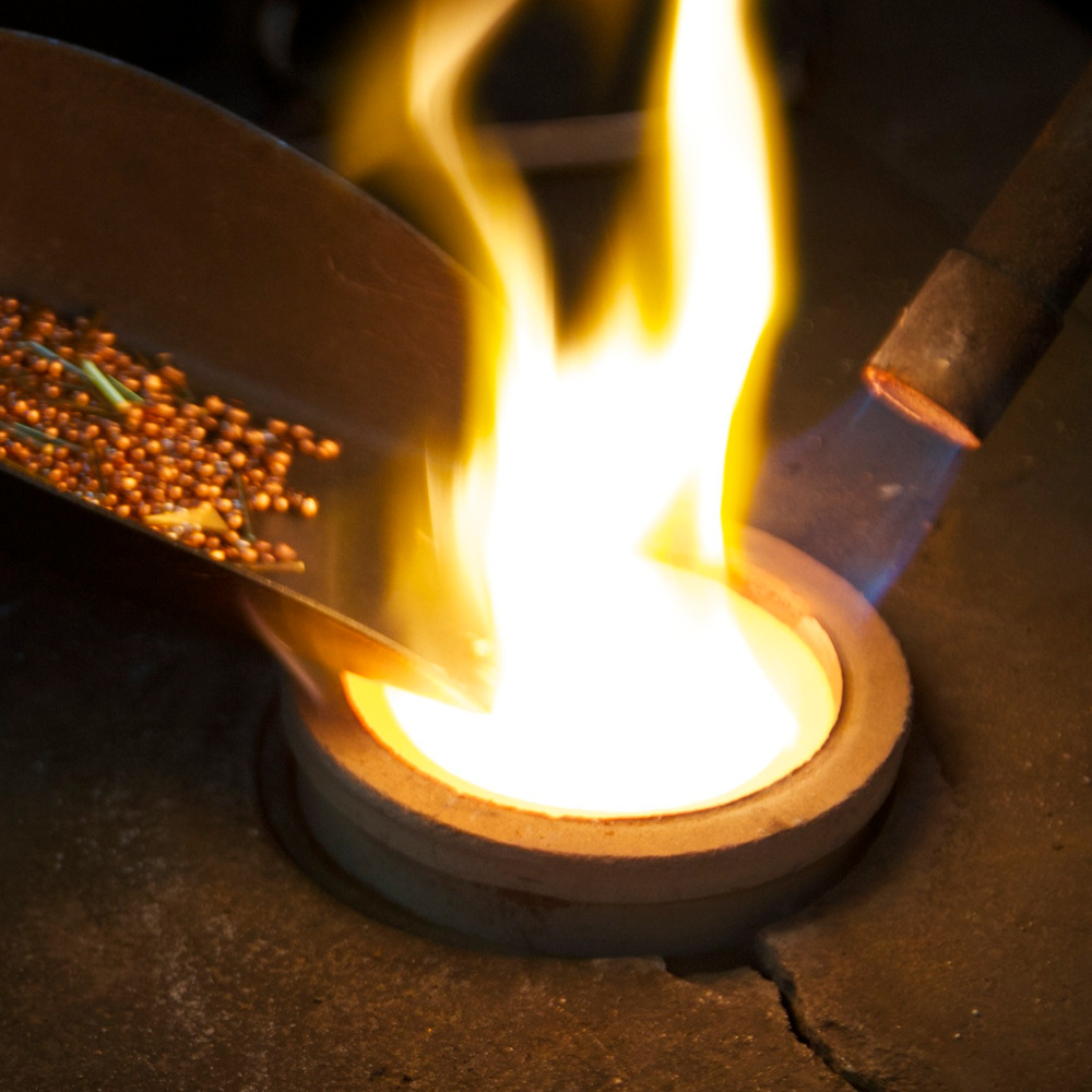 Recycling - Edelmetallaufbereitung - Rückgewinnung - Gekrätz - Kehrricht - Elektroschrott - Goldschmied